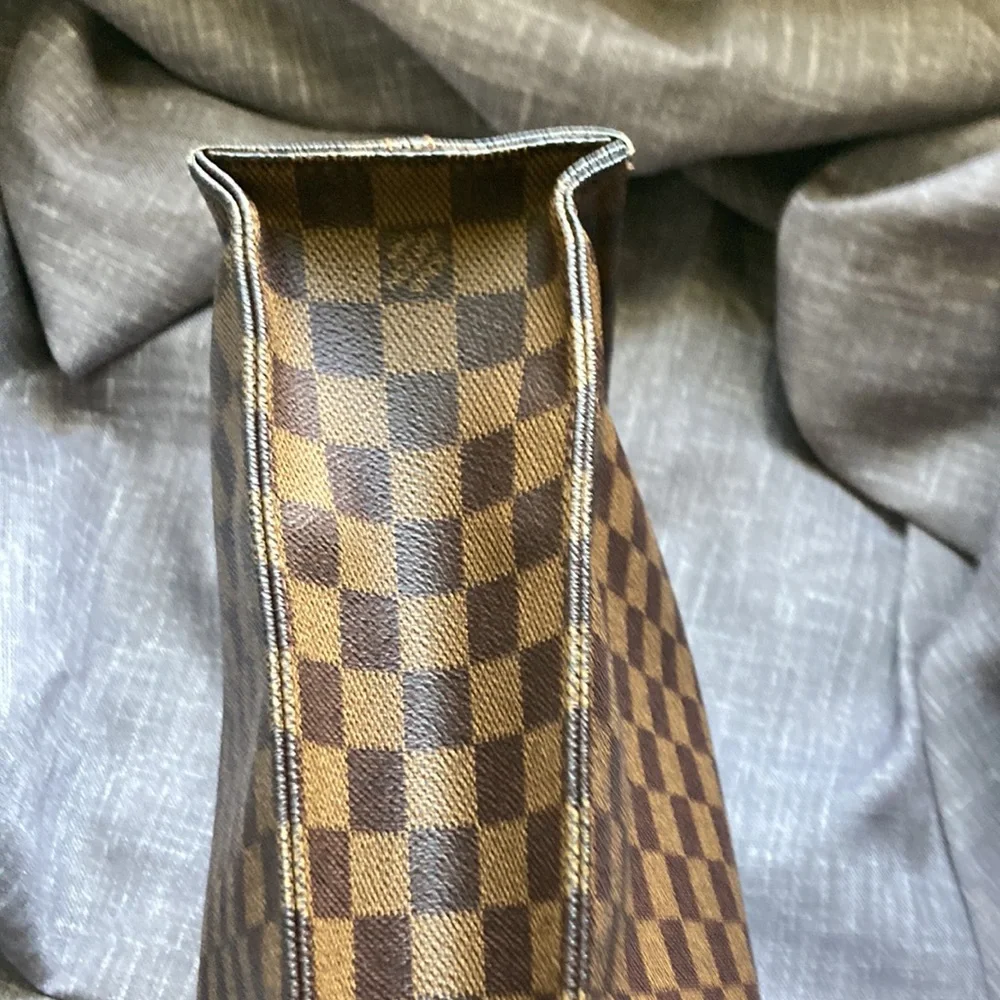 Louis Vuitton ‘Sac Plat’ Tote - Picture 4 of 11